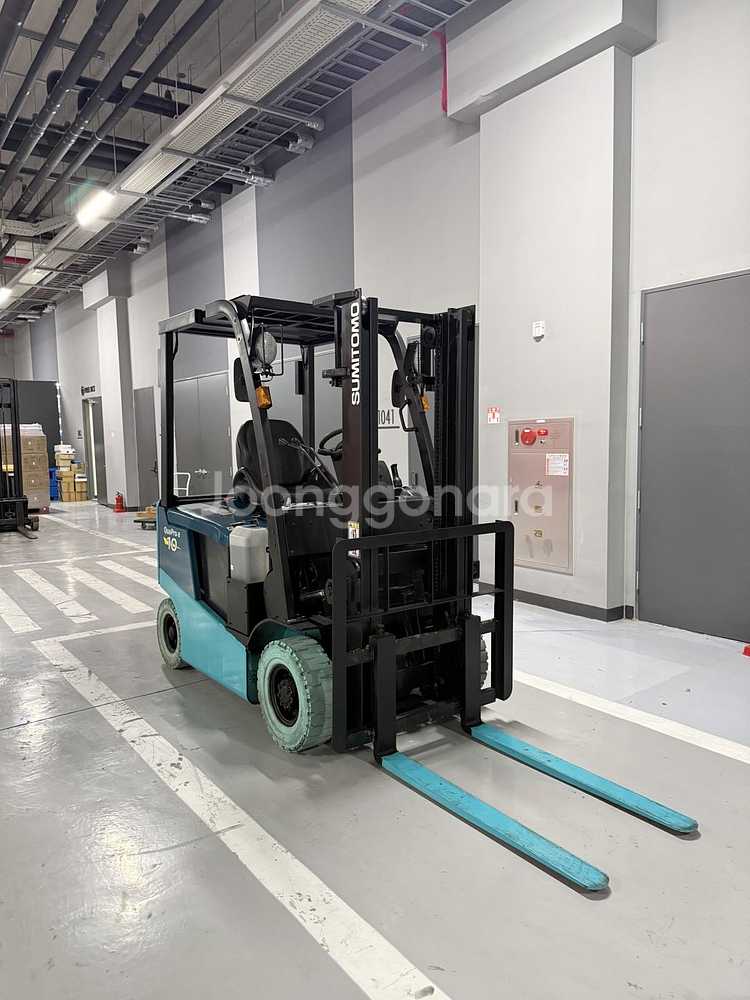 2018년식 최신스미토모 좌식1.5톤 전동지게차 3m--4