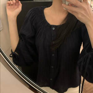 샵모넷 네이비 블라우스 팔아요
