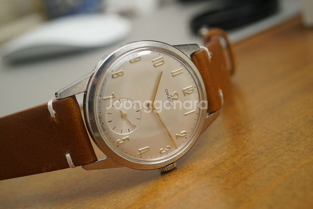 오메가 아라빅 양각, 부로바 데이데이트--2