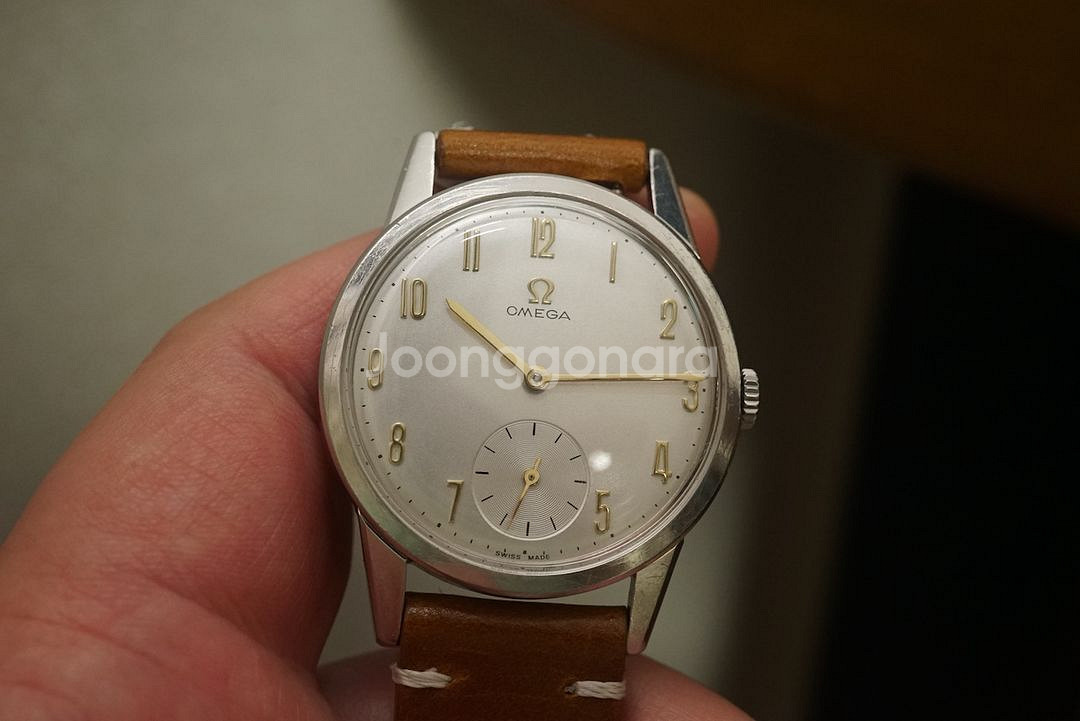 오메가 아라빅 양각, 부로바 데이데이트--1