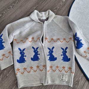 더멜로우가드너 150사이즈 숄카라 니트집업팔아요~