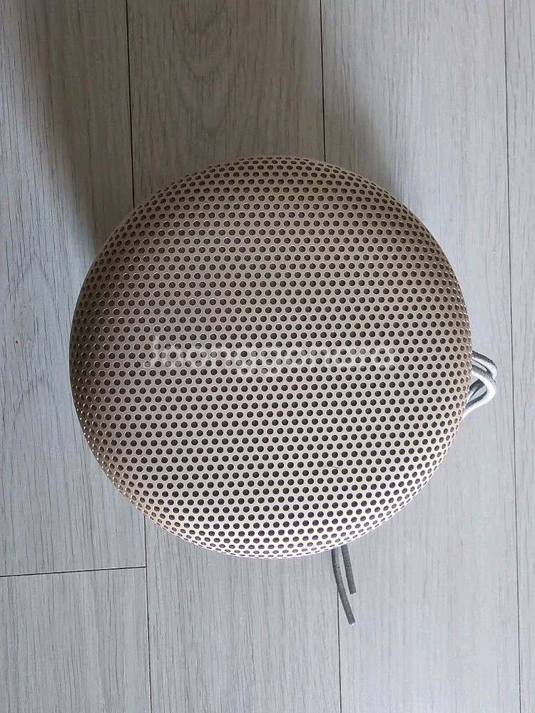 뱅앤올룹슨 a1--0