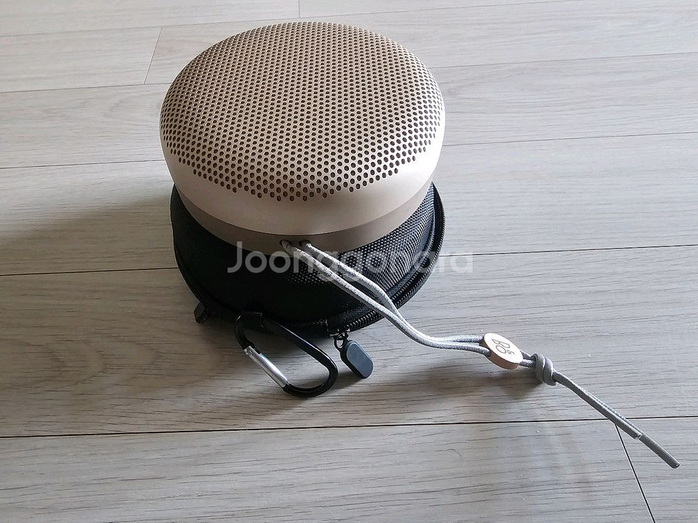 뱅앤올룹슨 a1--2