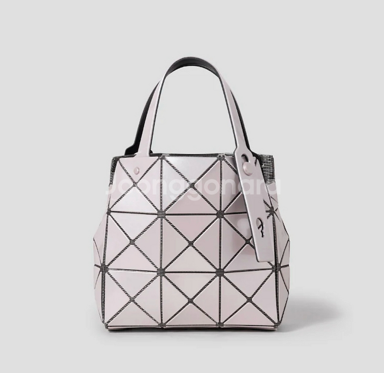 이세이미야케 바오바오 캐럿 미니 화이트베이지--0