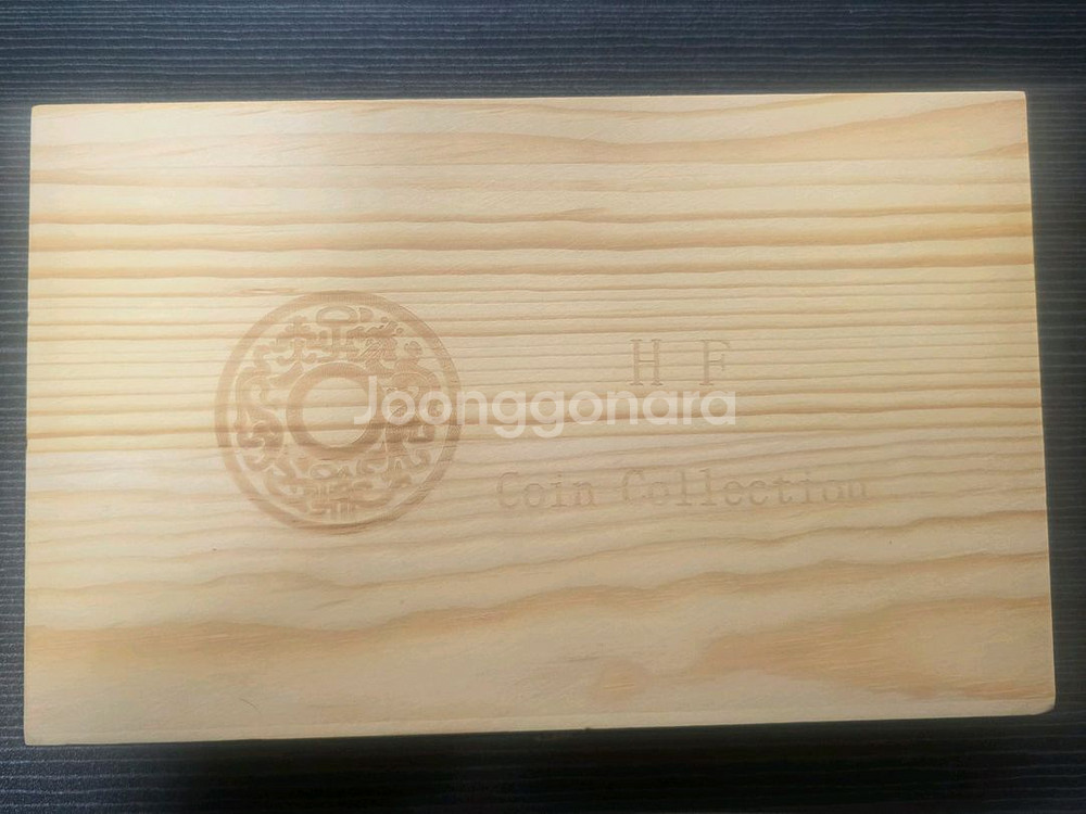 세계 각국 주화 50점 (보관함 포함)--0