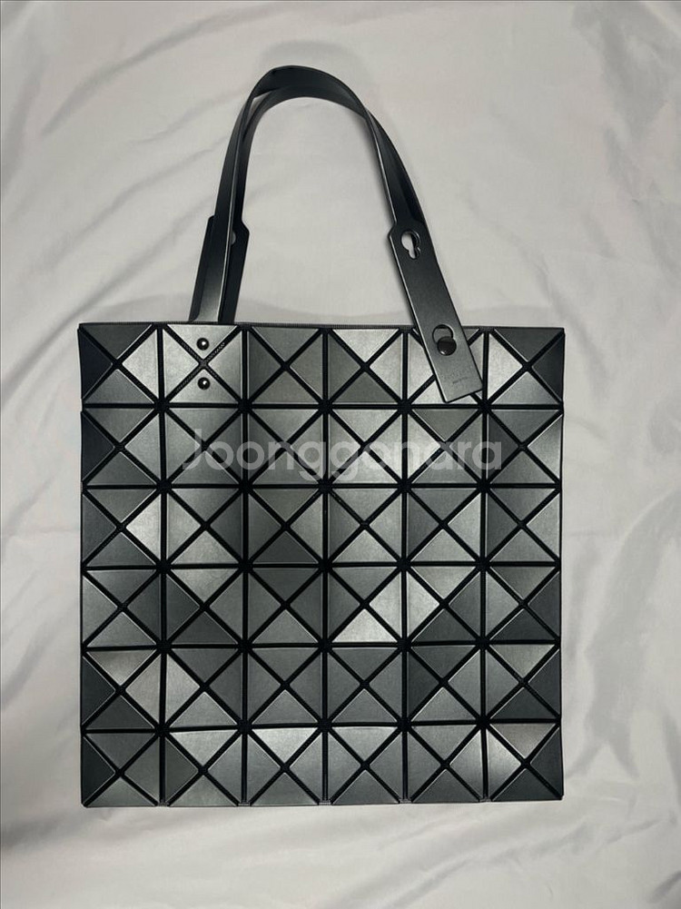 이세이미야케 바오바오 루센트메탈릭 건메탈--0