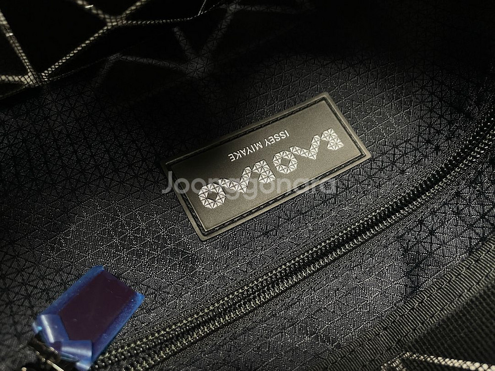 이세이미야케 바오바오 루센트메탈릭 건메탈--4