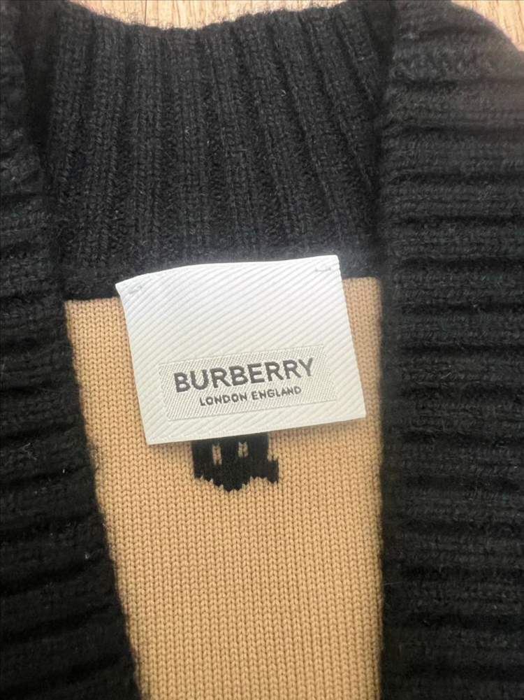 버버리 가디건 m--1