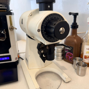 MAHLKOENIG 말코닉 EK43S 화이트