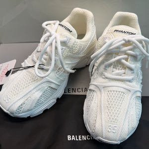 정품)발렌시아가 phantom 스니커즈 화이트230