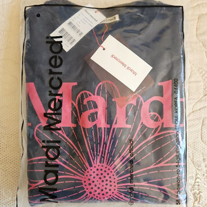 마르디메크르디 스웻 맨투맨