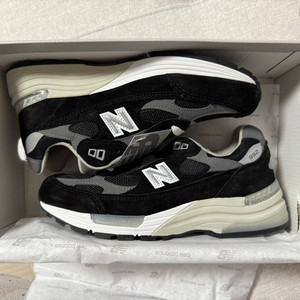 뉴발란스 992 블랙 그레이 235(5.5) 새상품