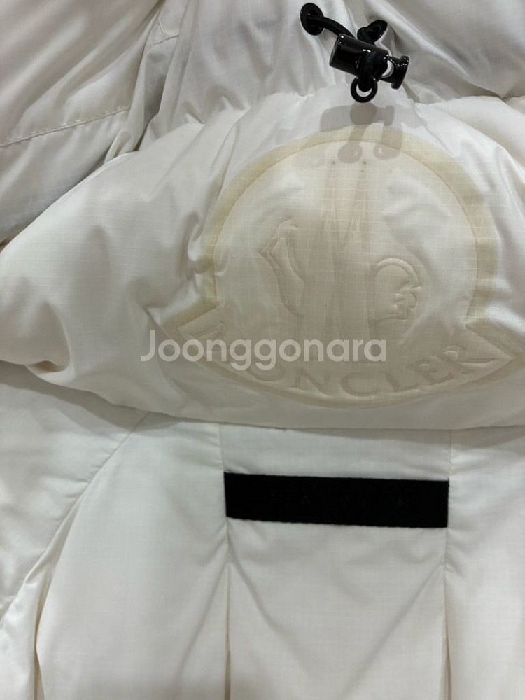 몽클레어 제니트 화이트패딩 1(100-105,오버핏)--6