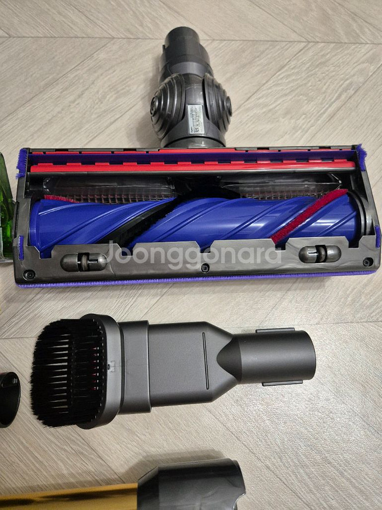 다이슨 v12s 서브마린 컴플리트 골드 청소기--4