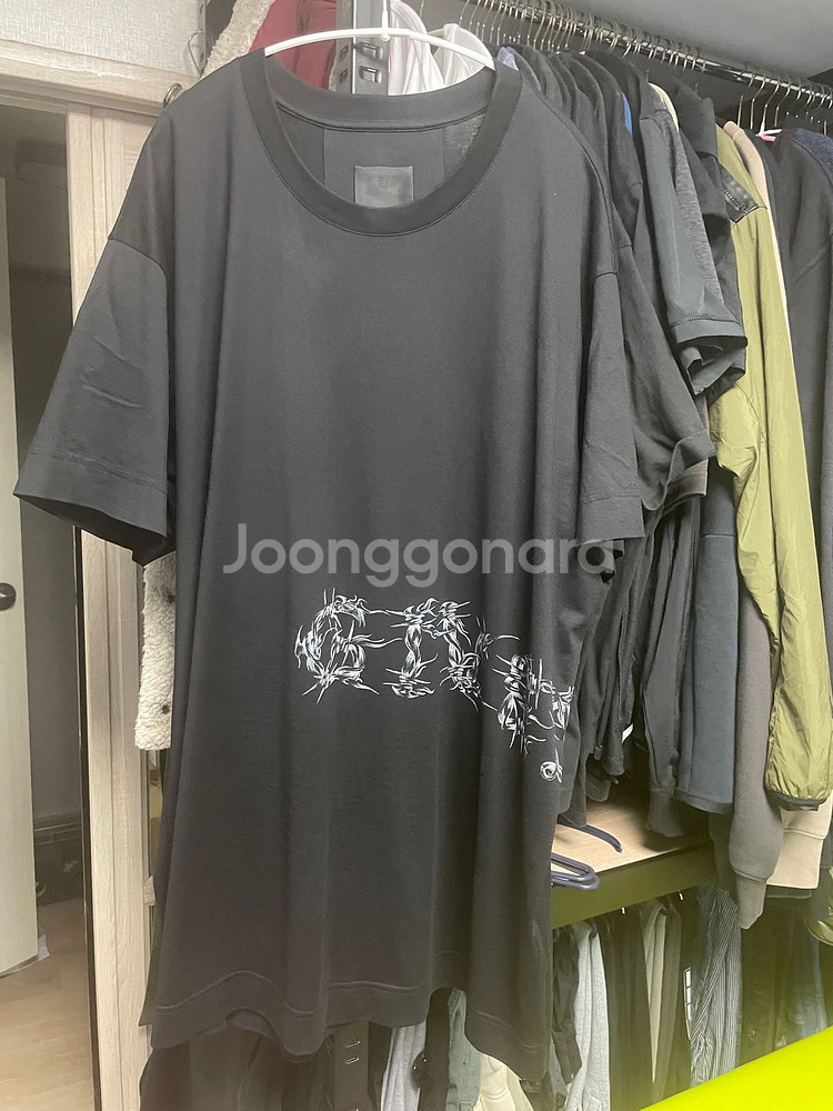 지방시 바브드 와이어 반팔 티셔츠 XL--0