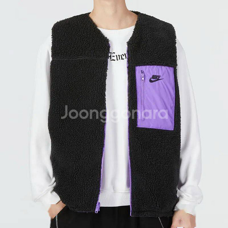 Nike 클럽 리버서블 방한 베스트 팝니다.--0