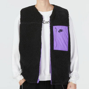 Nike 클럽 리버서블 방한 베스트 팝니다.