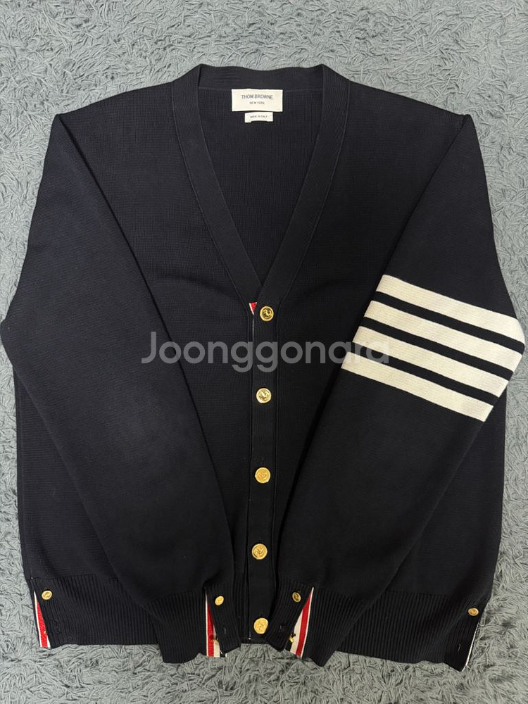 톰브라운 밀라노스티치 금장 가디건 5사이즈 백화점판--0