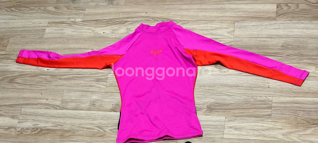 새제품) 록시 ROXY 래쉬가드 XS--3