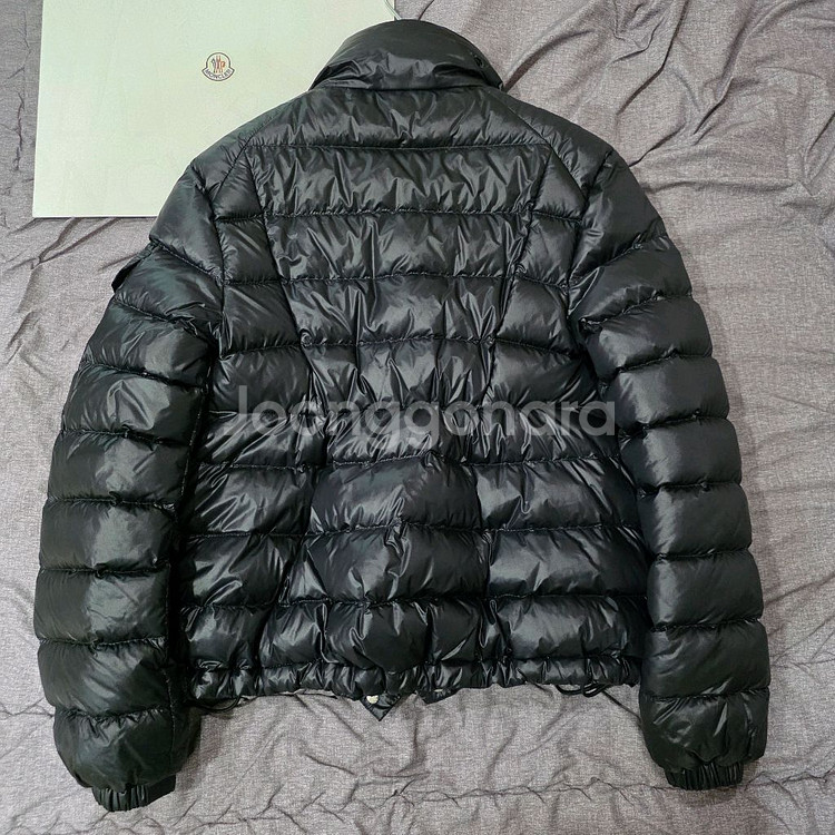 거의새것-몽클레어 정품 아미니아 숏패딩--7