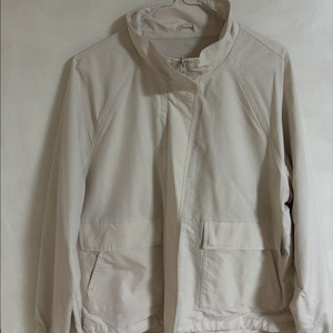 탑텐 아이보리 바람막이