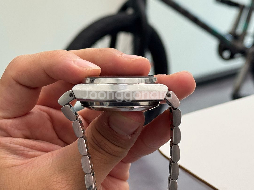 오메가 스피드마스터 4.5 시계 판매합니다.--9