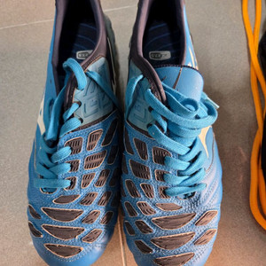 미즈노 Wave Ignitus축구화