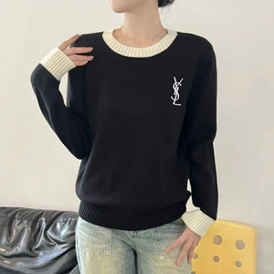 입생 배색 베이직 라운드 니트