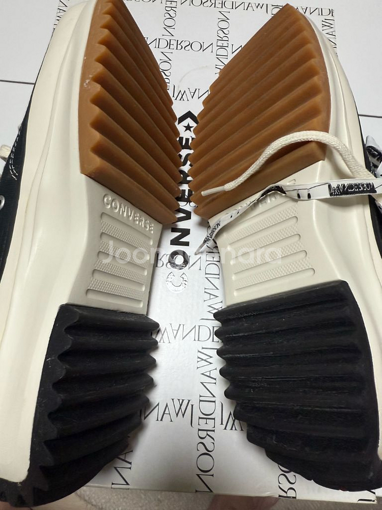 컨버스 jw앤더슨 런스타하이크 블랙 255(미착용)--2