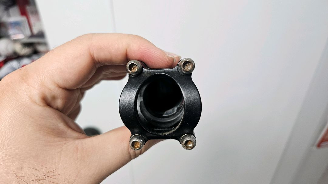 TRIGON EX(트리곤 Ex) 스템(카본? 무늬?)판 이미지