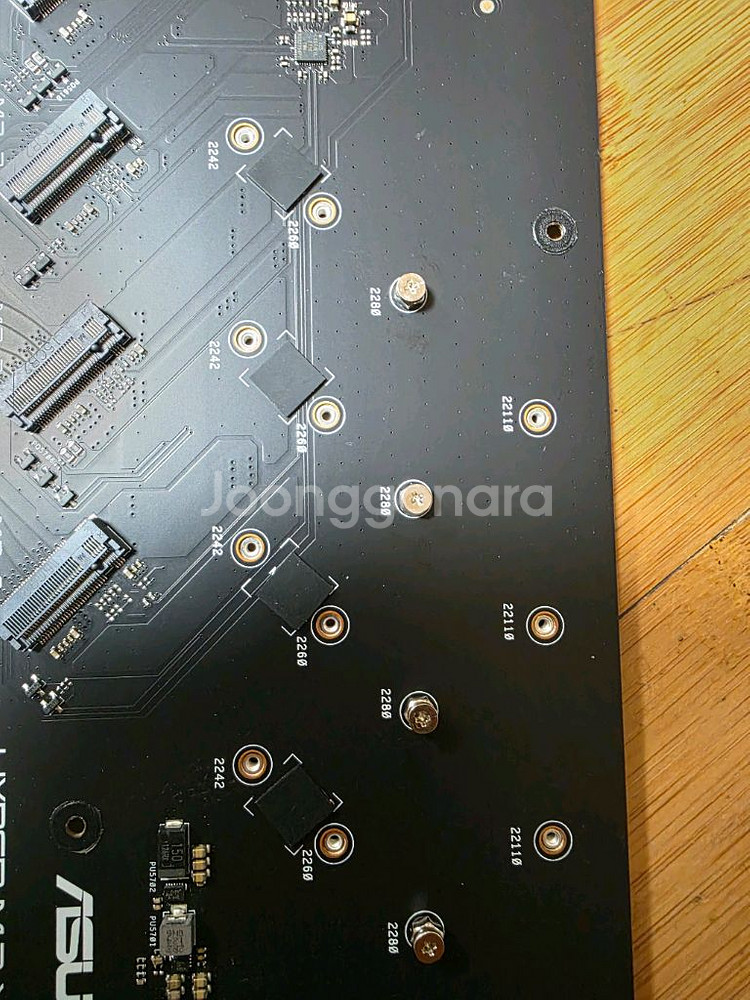 ASUS HYPER M.2 x16 Gen4 확장카드--2