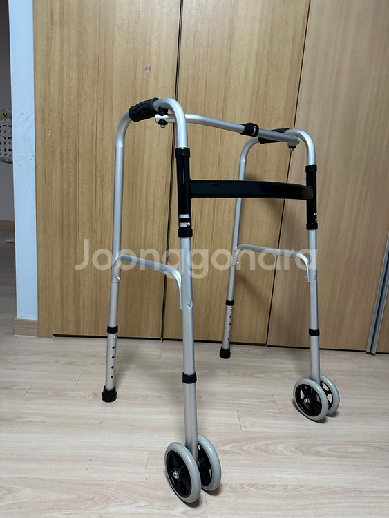 고령자 실내용 접이식 이동 보행기--1