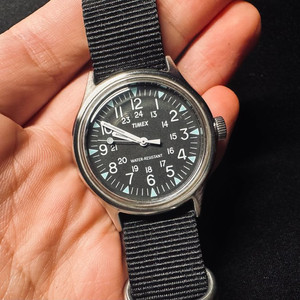 타이맥스 MK1 카키필드 스틸 케이스 한정판 쿼츠 시계