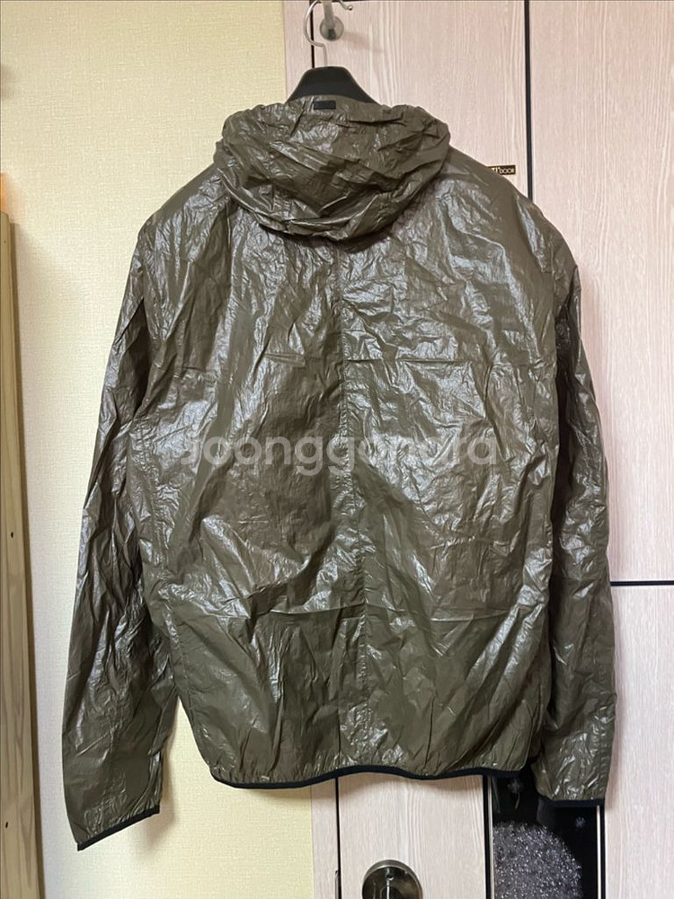 에르노 바람막이--1