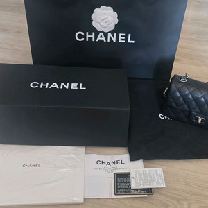 샤널 뉴미니 캐비어 블랙 은장. 25번대