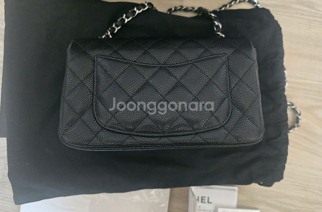 샤널 뉴미니 캐비어 블랙 은장. 25번대--2