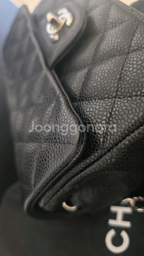 샤널 뉴미니 캐비어 블랙 은장. 25번대--5