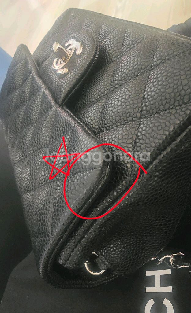 샤널 뉴미니 캐비어 블랙 은장. 25번대--7