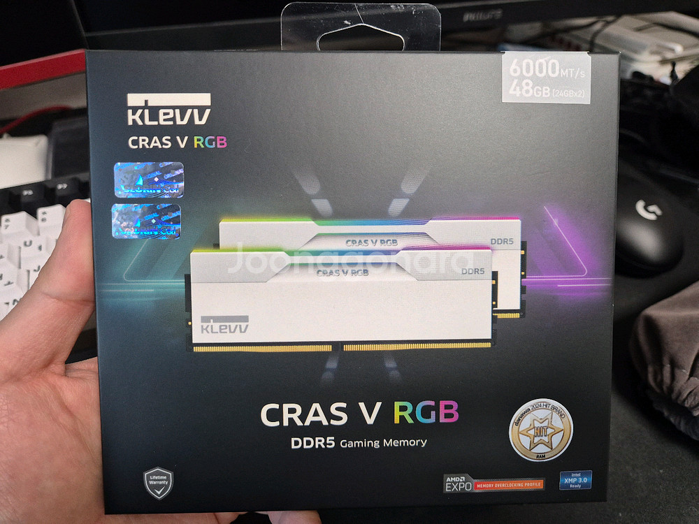 에쎈코어 DDR5-6000 CL30 48기가 화이트--0