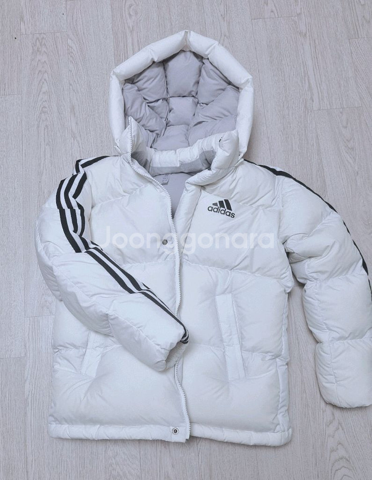 아디다스키즈 패딩 140사이즈--0