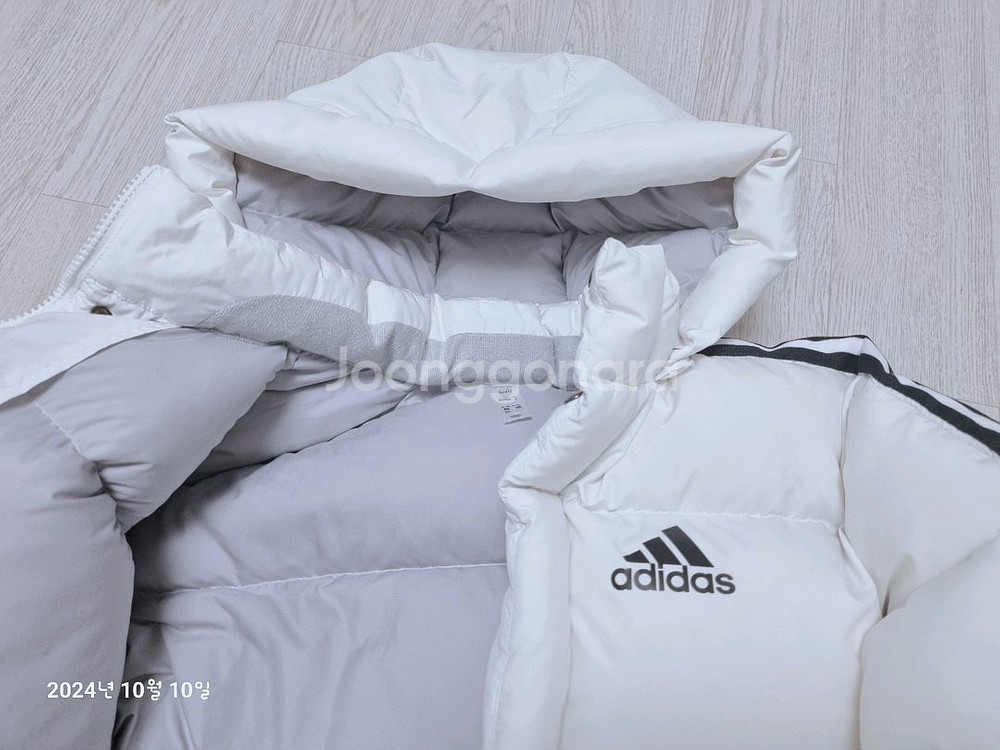 아디다스키즈 패딩 140사이즈--1