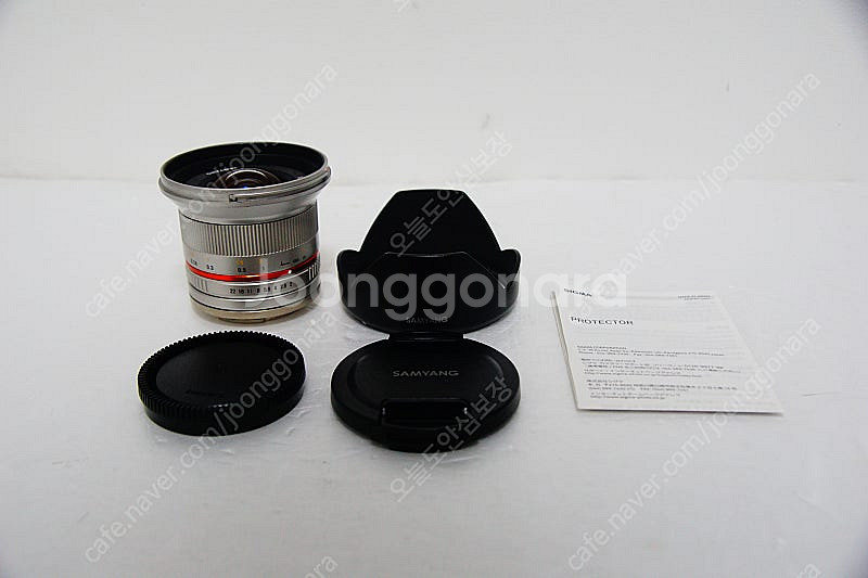 소니용 삼양 12mm f2.0 MF 실버 렌즈팝니다.--0