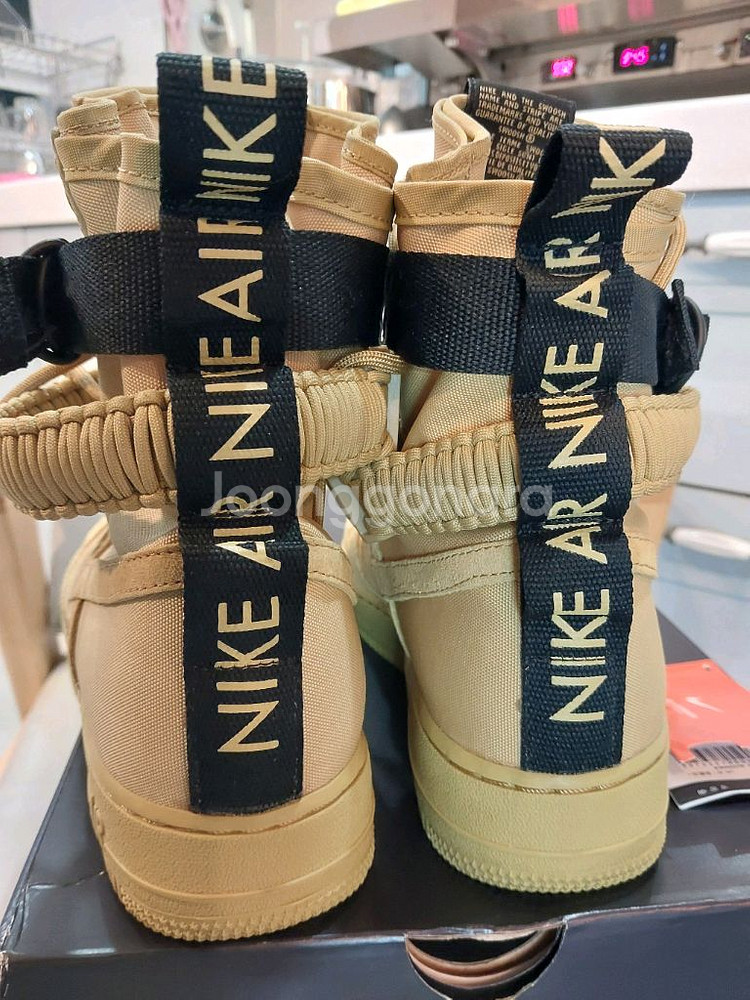 나이키 SF AF1 스페셜 필드 포스 클럽골드 250m--8