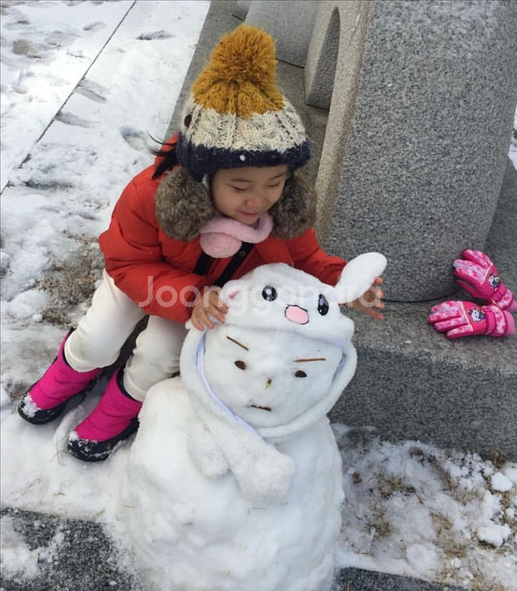 버버리키즈 패딩 8y (6살부터~)--6