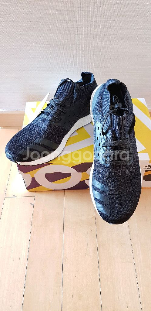 아디다스 울트라부스트 언케이지드 285 새상품--0