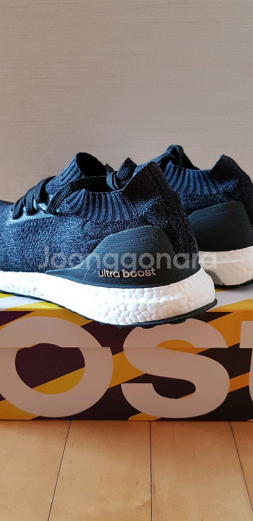 아디다스 울트라부스트 언케이지드 285 새상품--4