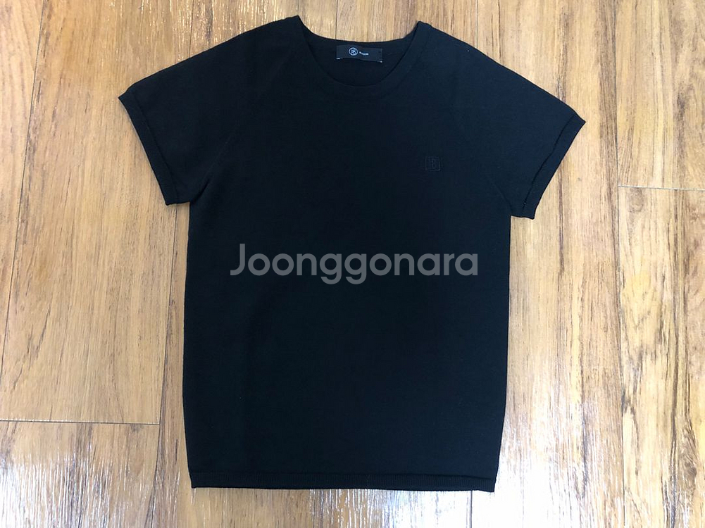 11am 캡소매 니트 판매해요--3