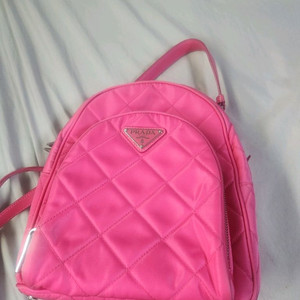 프라다백팩 10월31일까지판매