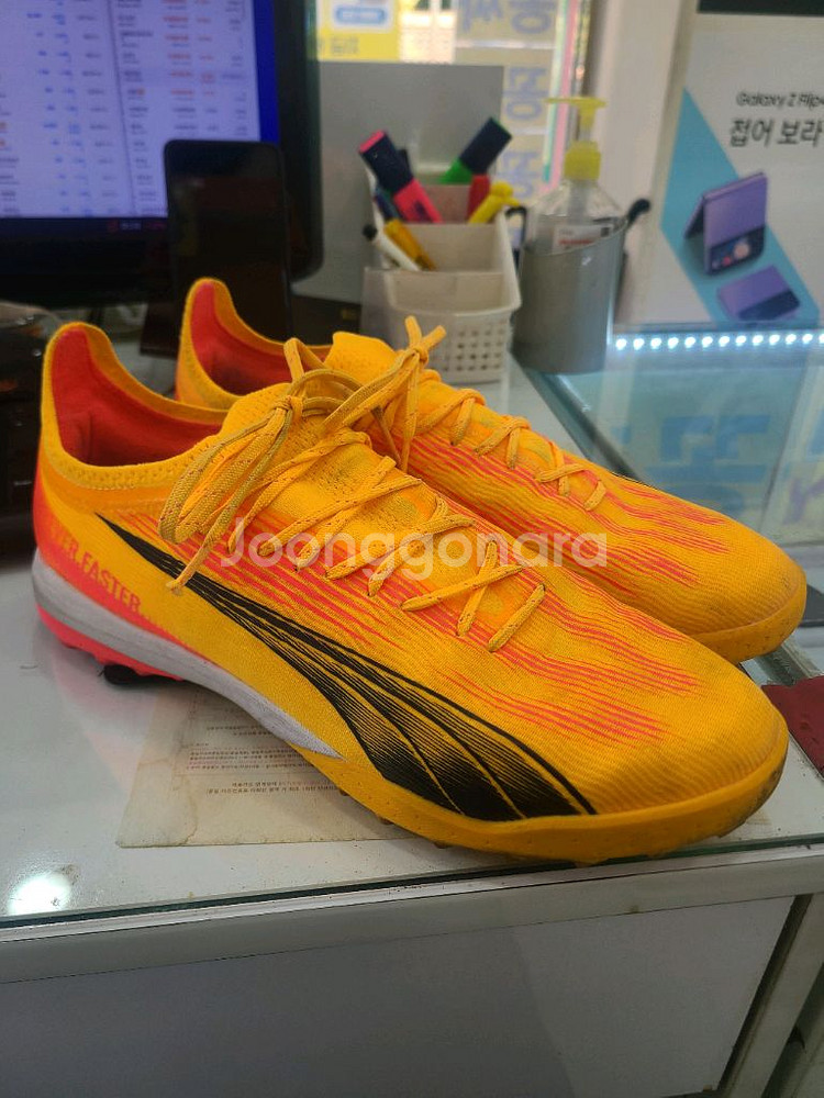 푸마 풋살화 울트라 얼티메이트케이지tf 285--0