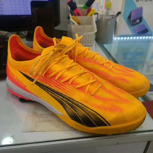 푸마 풋살화 울트라 얼티메이트케이지tf 285